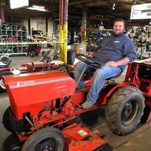 Meet your Posher, Adam